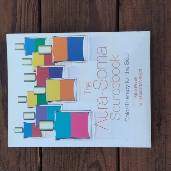 The Aura-Soma Sourcebook Color Therapy for the soul by Mike Booth 2006 - Picture 1 of 6